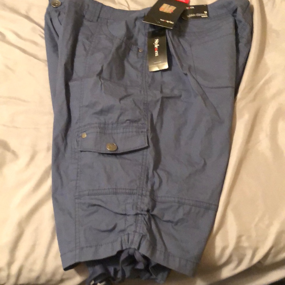 Macy’s Capris - Picture 3 of 4